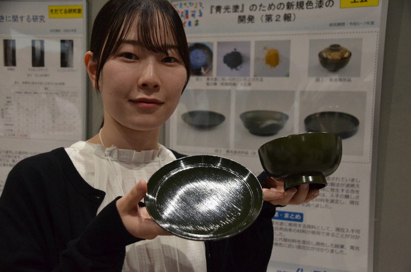 会津漆器、技法が途絶えた「青光塗」を復活 職人にノウハウ還元へ