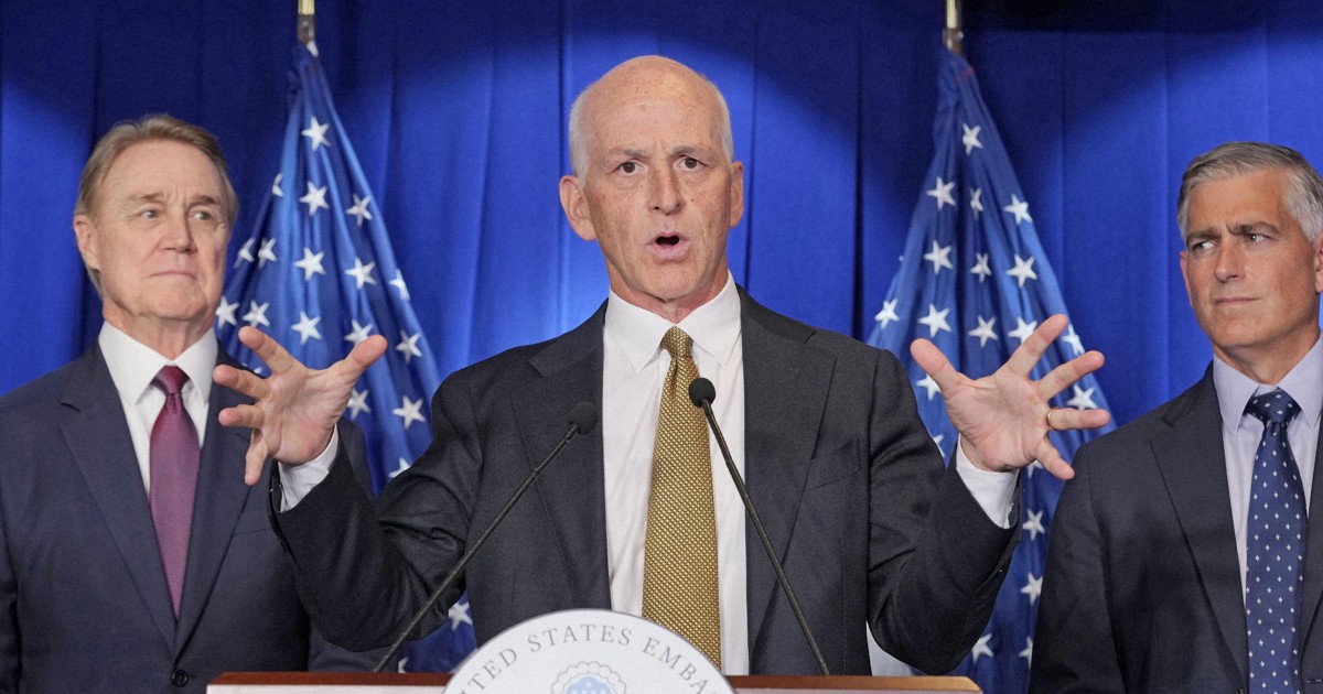 US lawmaker calls for stronger military dialogue with China