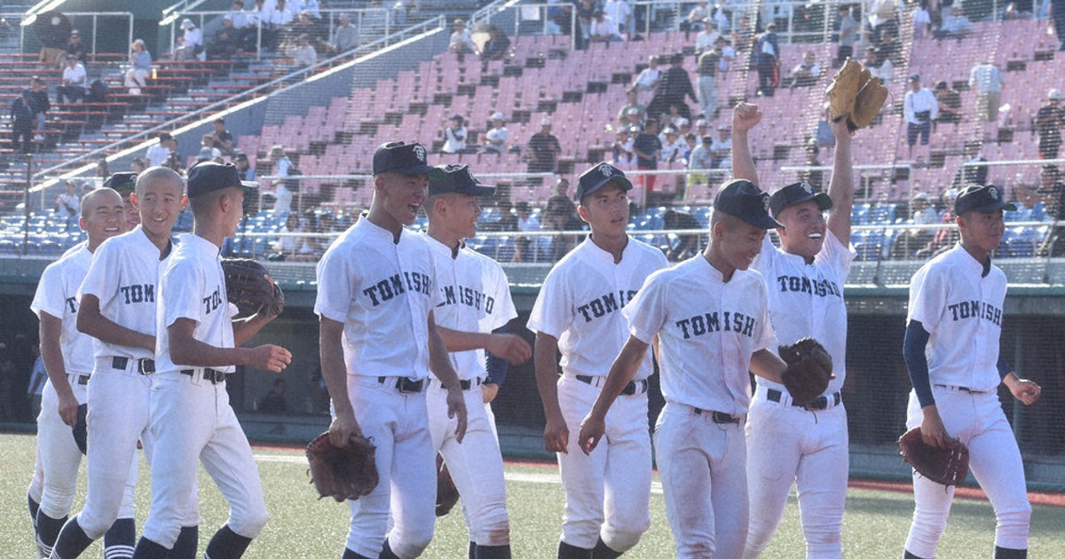 秋の高校野球：県大会 富山商、8年ぶりV 高岡第一に6－1 ／富山 | 毎日新聞
