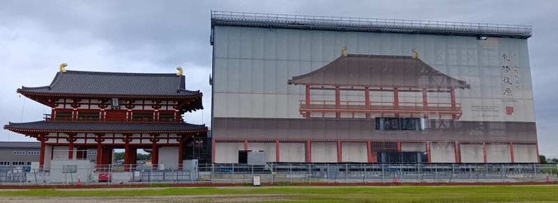 平城宮跡・東楼完成 西へ42メートル 素屋根スライド、現る雄姿 奈良