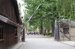 アウシュビッツ・ビルケナウ強制収容所の跡地＝2025年7月11日、ポーランド南部オシフィエンチムで宮川裕章撮影