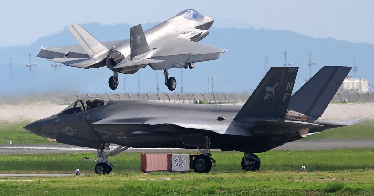 非売品 米軍 記念メダル 岩国飛行場 防衛省 激レア 限定品 非売品 米軍 記念メダル 岩国飛行場 防衛省 激レア 限定品