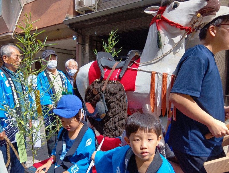 白い木馬に健康願い 「八朔の馬出し」に300人参加 福山 ／広島 | 毎日新聞