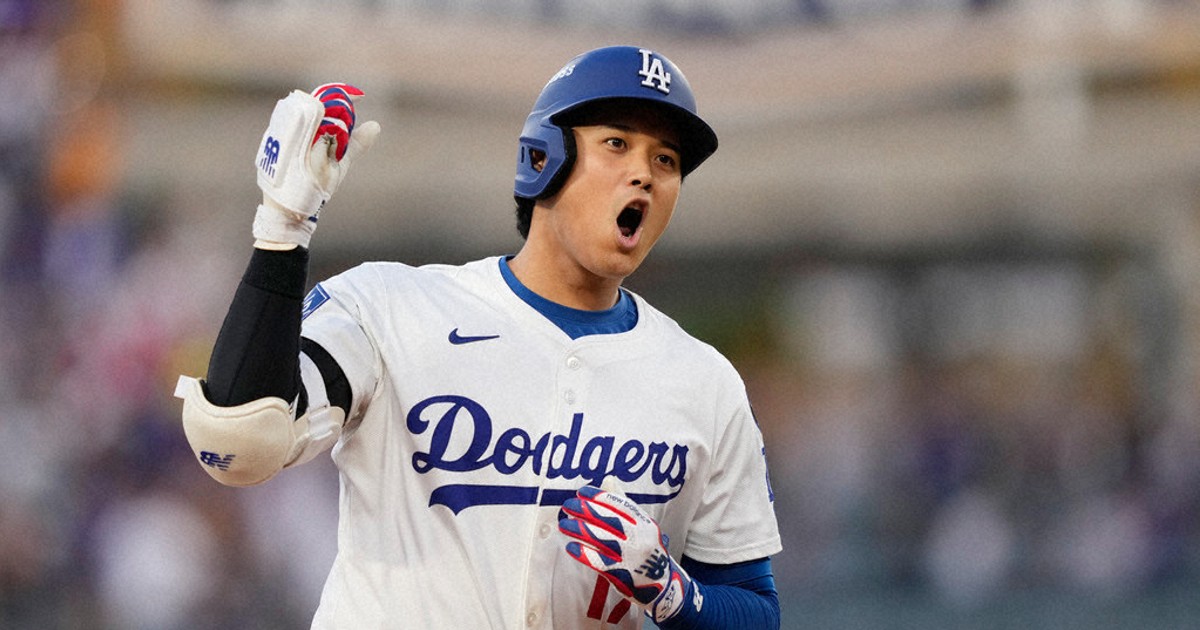 Ohtani and Hernandez power Dodgers past Reds 10-5 with 2 homers each in Wild Card Series opener