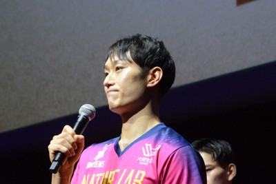 バレー推し：荒尾怜音、水町泰杜から「おっ、すごいやん」 SVリーグ