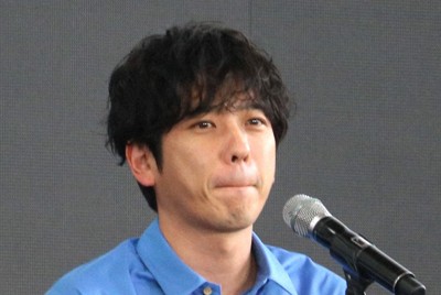 「We are ARASHI」嵐舉行最後演唱會，粉絲感動落淚