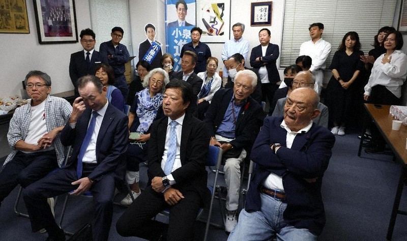 自民総裁選 「チャンスまだある」 支持者ら 小泉氏健闘に拍手 ／神奈川 