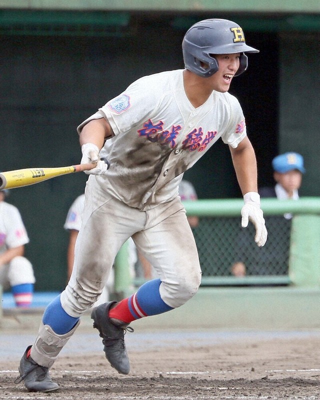 秋季高校野球：県大会 花咲徳栄 2年ぶりV 浦和学院に競り勝つ