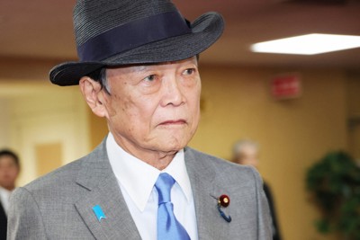 鈴木幹事長は4日前「内定」　まるで「第2次麻生政権」派閥政治復活