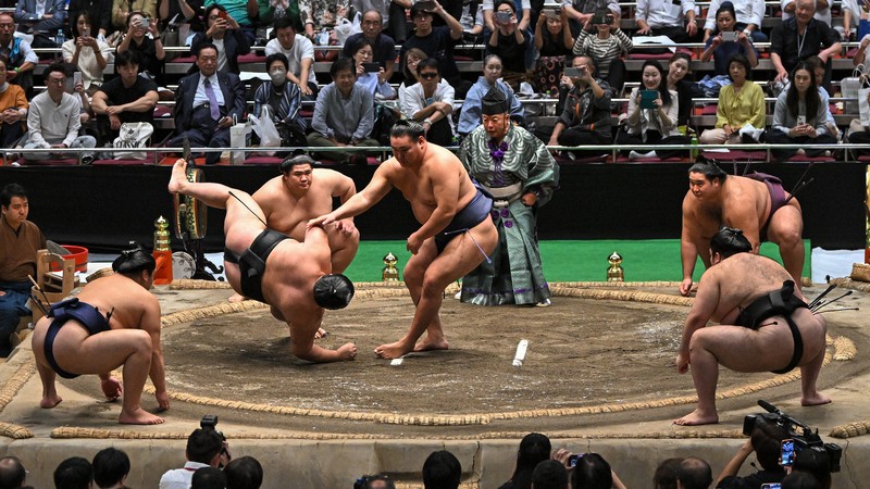 平安時代の「古式大相撲」を再現 日本相撲協会設立100周年 [写真特集1