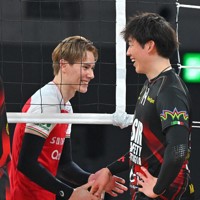 バレーボールのセリエA・ペルージャ対SVリーグ王者・サントリーが親善