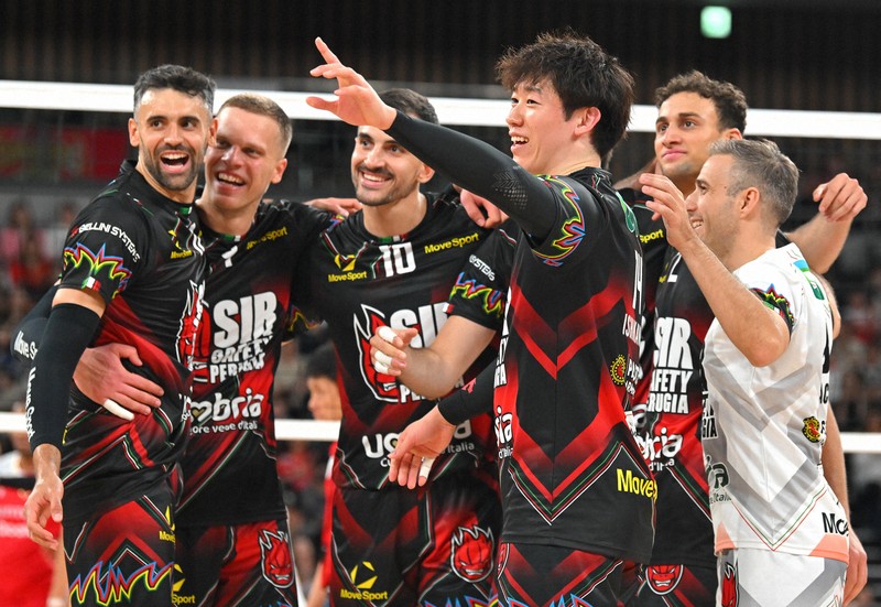 バレーボールのセリエA・ペルージャ対SVリーグ王者・サントリーが親善