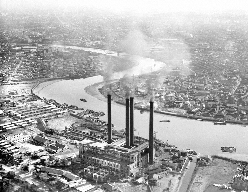 蔵出しPhotoアーカイブ：あの日の紙面 空撮 70年前 東京 熱気も