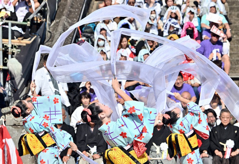 長崎くんち2025：天まで鼓動響け 6カ町が競演 ／長崎 | 毎日新聞