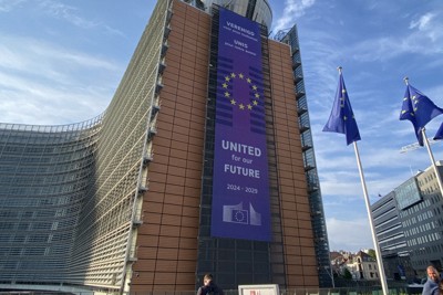 欧州連合（EU）の行政執行機関である欧州委員会本部＝ブリュッセルで2025年5月7日午後7時15分、岡大介撮影