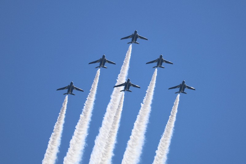 ブルーインパルス ブルーインパルスが滋賀県彦根市に…展示飛行の飛行予定時間が