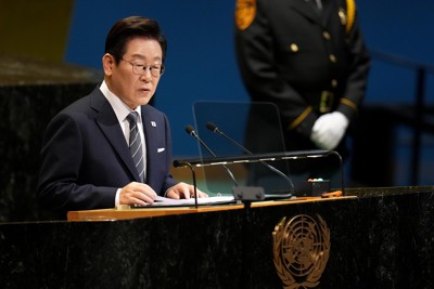 李在明政権に対する進歩派の「忠誠心」は強い…（国連総会で演説する李在明大統領）＝2025年9月23日　Bloomberg