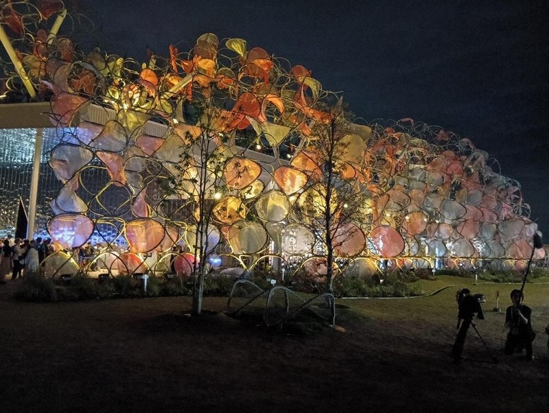 【非売品】大阪関西万博 ノモの国 パビリオン 結晶　カード付き 非売品】大阪万博 Panasonic ノモの国 パビリオン クリスタル 結晶