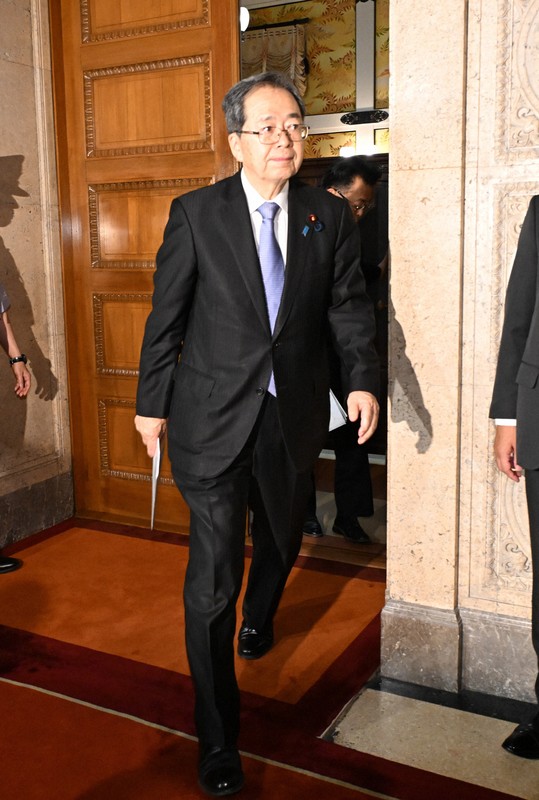 社説：公明が連立政権離脱 限界露呈したもたれ合い | 毎日新聞