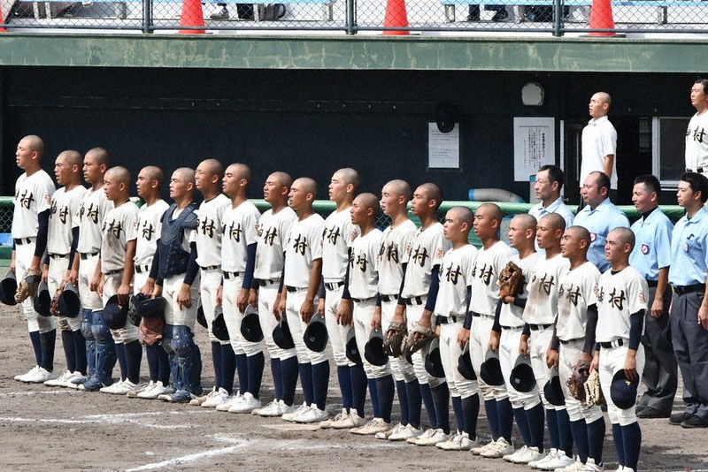 秋の高校野球：鹿児島大会決勝 神村学園V3 終盤に大量点 ／鹿児島
