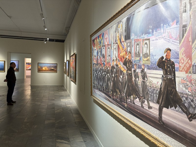 露で相次ぐ「北朝鮮推し」の動き 戦争絵画の美術展、記念像の建立も