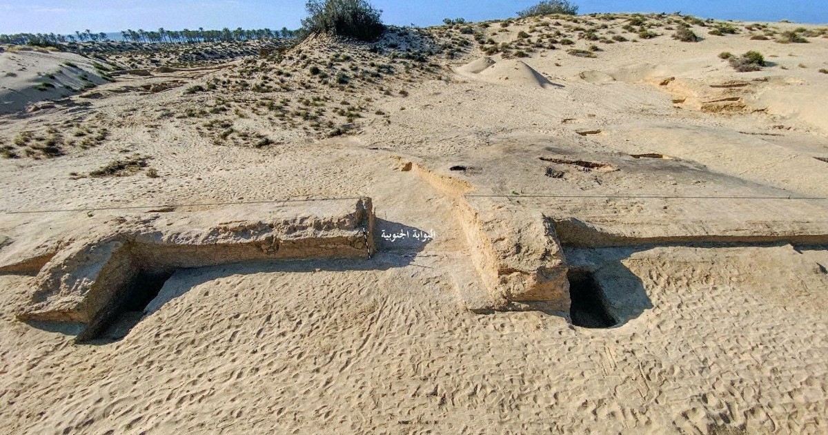 エジプトで3000年以上前の城塞発掘 王の名入り容器やパン焼き窯も