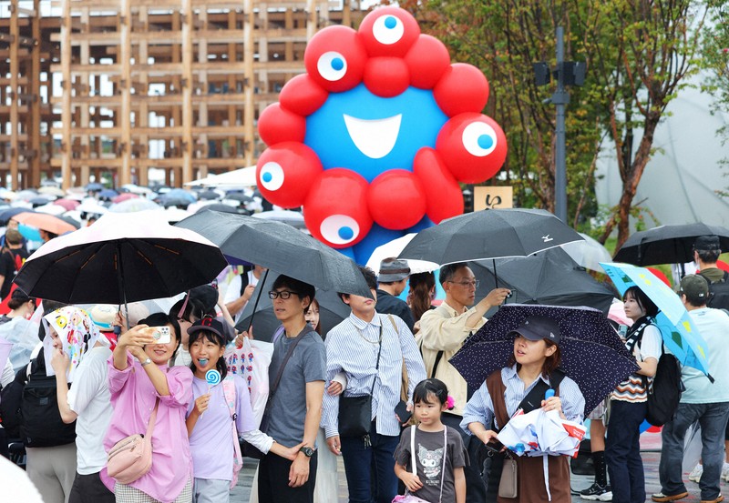 大阪・関西万博 閉幕前日に混雑する会場 [写真特集10/18] | 毎日新聞