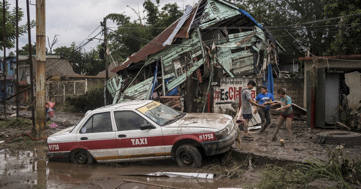 Heavy rain in Mexico sets off floods and landslides, killing at least 41
