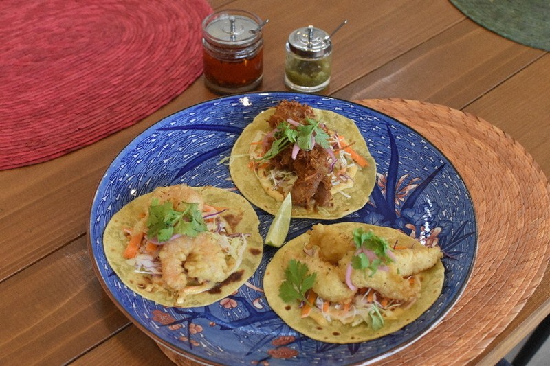 おいしいちば：長生 海辺のタコス屋sachi－ta 3種食べ比べ 日本風の