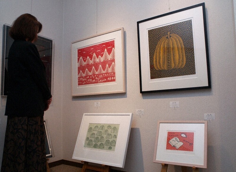 秋の大絵画展」始まる 同時に草間弥生展も 柳井・ニシオカ画廊 ／山口