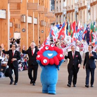 大阪・関西万博最終日 フィナーレを飾るフラッグパレード [写真特集1