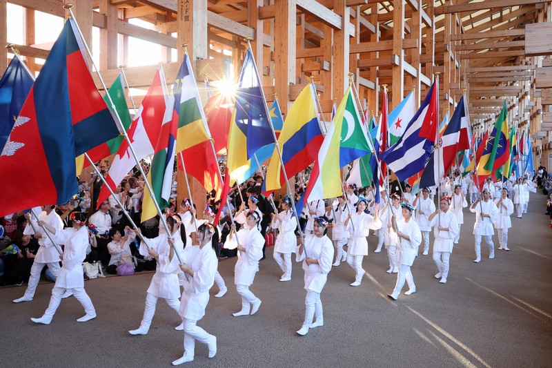 大阪・関西万博最終日 フィナーレを飾るフラッグパレード [写真特集1