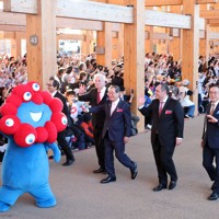 大阪・関西万博最終日 フィナーレを飾るフラッグパレード [写真特集9