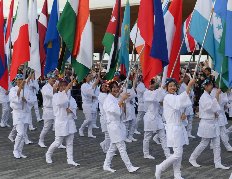 大阪・関西万博最終日 フィナーレを飾るフラッグパレード [写真特集1