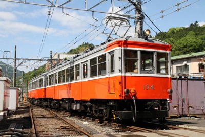 東急東橫線列車電池冒煙,全線一度暫停後恢復營運