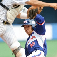 ホンダの長野久義選手＝千葉マリンスタジアムで2009年6月19日、津村豊和撮影