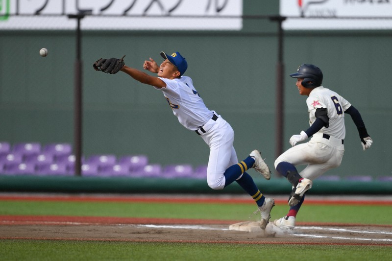 八戸学院光星が決勝進出 高校野球秋季東北大会準決勝 [写真特集7/8