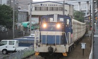 末広町駅へ向かうクリーンかわさき号＝記事中の写真はすべて筆者撮影