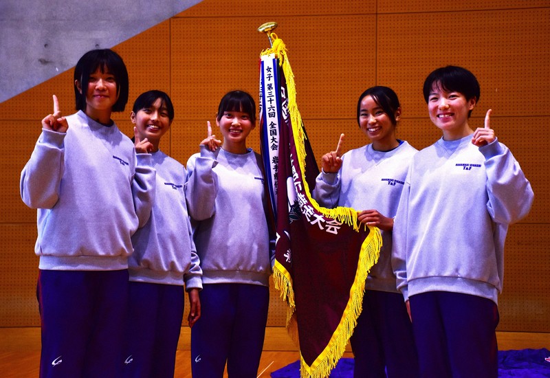 【岩手】花巻東　4年連続16回目＝2025年10月16日午後2時6分、高橋昌紀撮影
