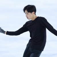 男子SPを2日後に控え、公式練習に臨む壷井達也＝フランス・アンジェで2025年10月16日、猪飼健史撮影