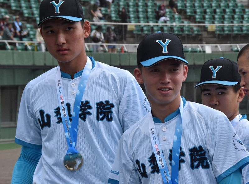 本当に一級品」 高校ジャパン正捕手が語る山梨学院・菰田の可能性