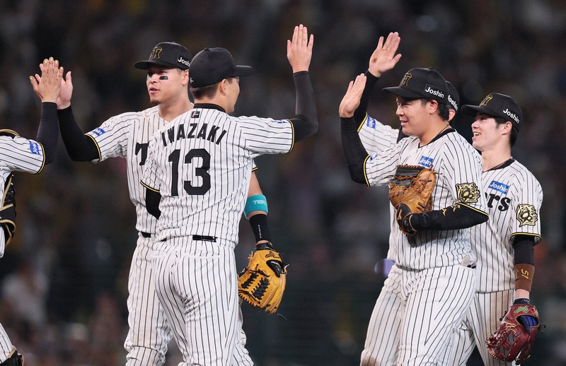 阪神、日本S進出 セ・リーグCS 阪神－DeNA [写真特集1/27] | 毎日新聞