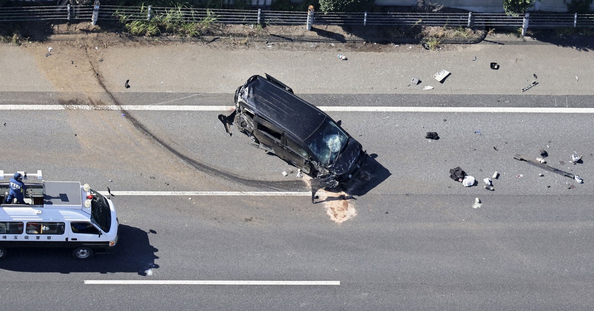 6 injured after truck, car collide on expressway near Tokyo