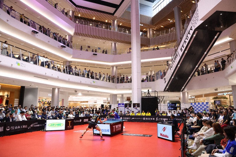 月刊！T．T彩たま：ショッピングモールや劇場で公式戦 大勢の人の目