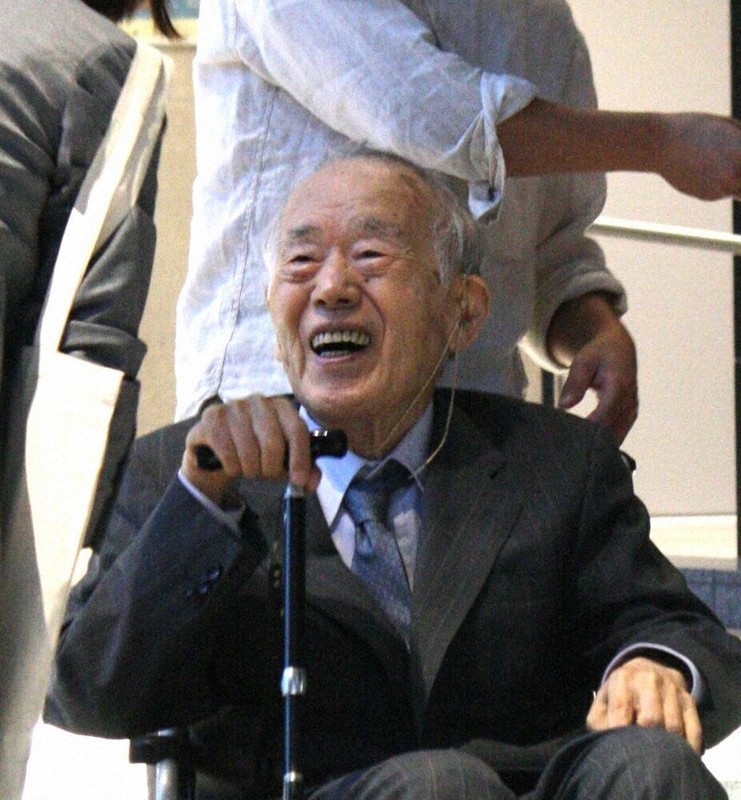 土と格闘」備前焼作家で人間国宝の伊勢崎淳さん、文化功労者に | 毎日新聞