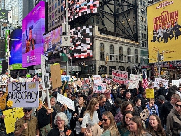反トランプデモ、全米2500カ所超で最大規模 [写真特集1/5] | 毎日新聞