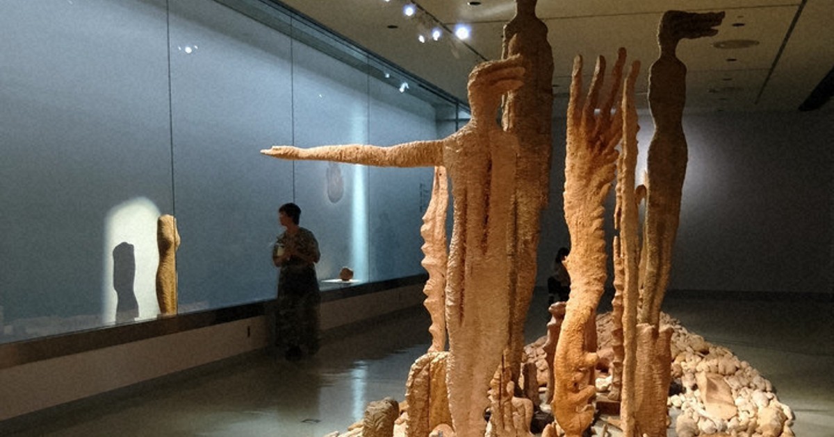 ART：喪失経て希望宿す木彫 「安藤榮作－約束の船－」展 奈良