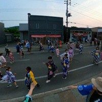 毎年7月に開催される寿都神社例大祭の様子＝読者提供