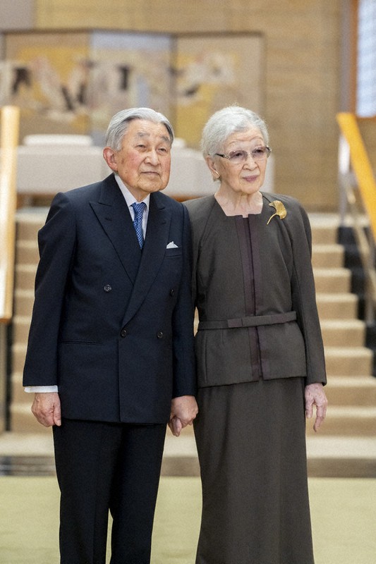 皇室：美智子さま91歳に 戦後80年「慰霊の旅」語り合う | 毎日新聞