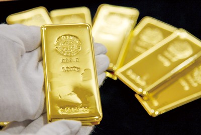 金地金への需要が殺到している……（Bloomberg）
